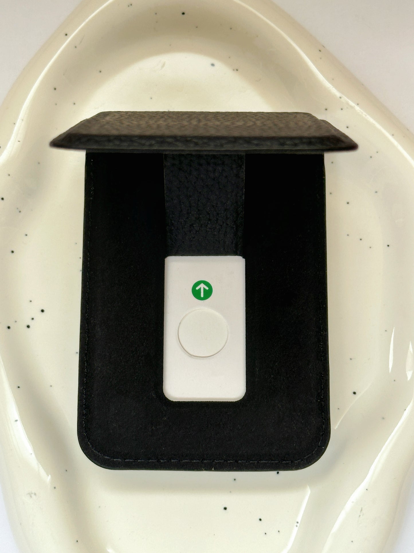 Togo Leather MagSafe Wallet - Luxury in your pocket