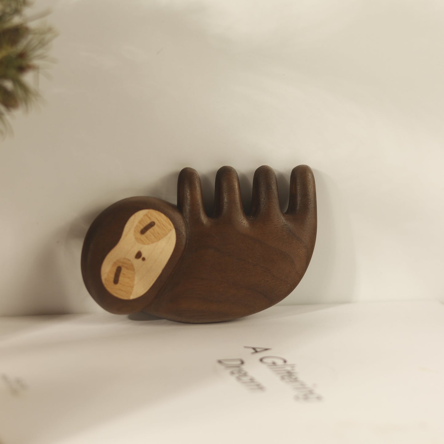 Slowpoke(Sloth) – Wooden Comb Head Massager