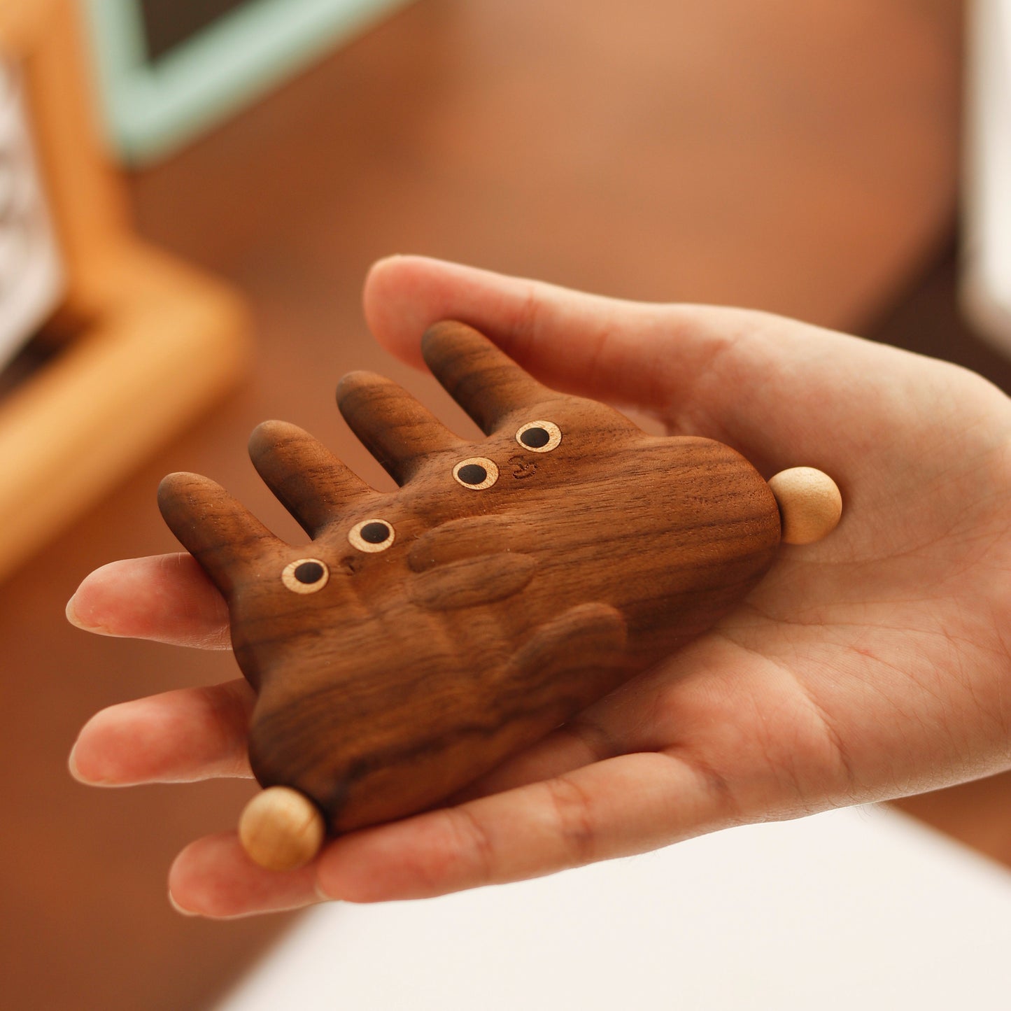 Bunnyboo – Wooden Comb Head Massager
