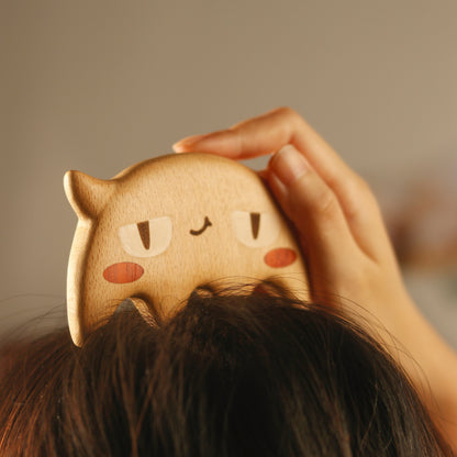 Day & Night Cat - Wooden Comb Head Massager