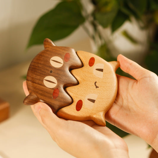 Day & Night Cat - Wooden Comb Head Massager
