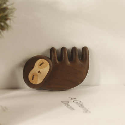 Slowpoke(Sloth) – Wooden Comb Head Massager